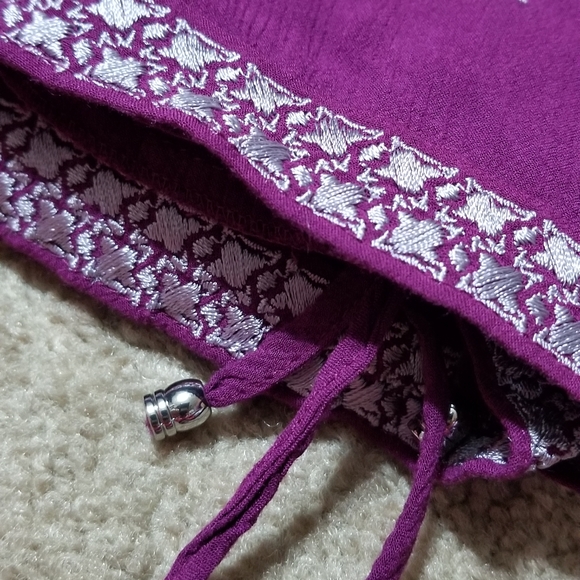 SOLD-WHBM Purple/White Embroidered Top-M - Picture 6 of 7